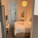 Small Budget Diamond In Agias Sofias. Lägenhet