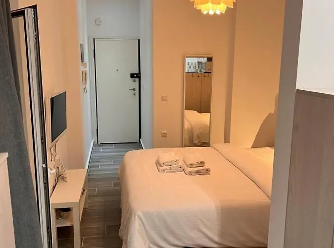 Small Budget Diamond In Agias Sofias. Appartement