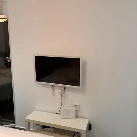 Small Budget Diamond In Agias Sofias. * Szaloniki