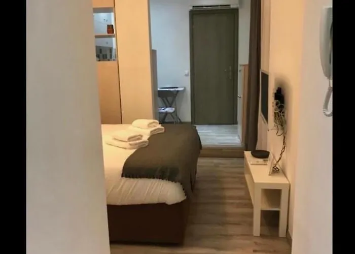 Small Budget Diamond In Agias Sofias. Apartment *