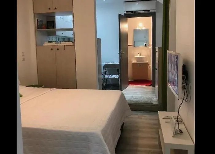 Small Budget Diamond In Agias Sofias. * Thessaloniki