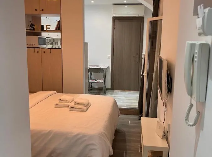 Small Budget Diamond In Agias Sofias. Apartment Thessaloniki