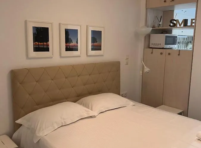 Small Budget Diamond In Agias Sofias. *